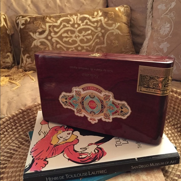 Meet your shopper n posher - Picture 5 of 16